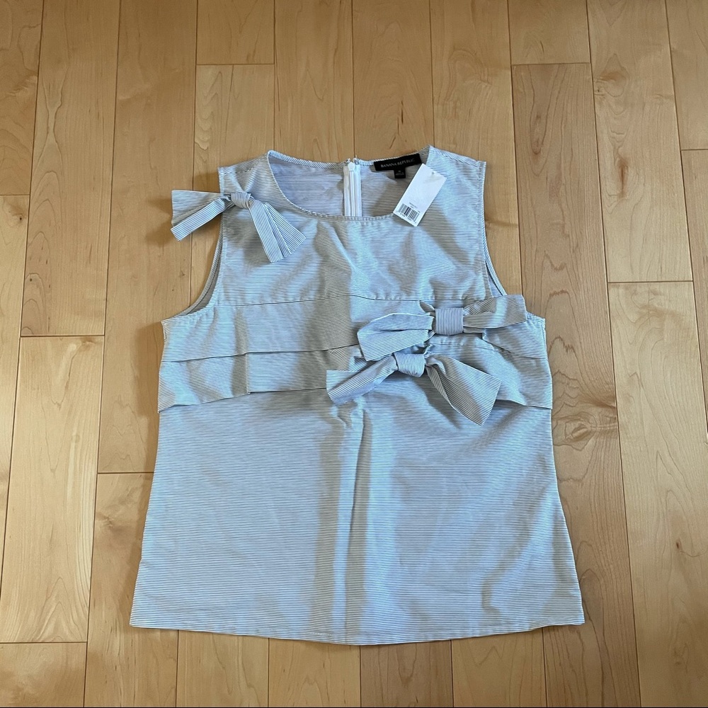 NWT Banana Republic cotton elegant top with bows